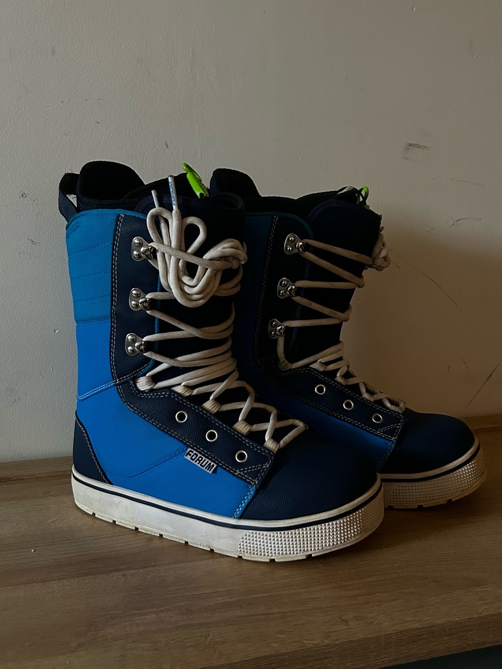 Men's Blue Snowboard Boots with White Laces